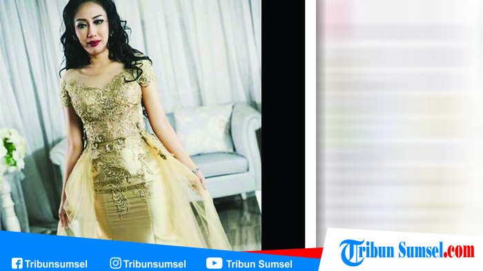 Ngaku Diusili Seseorang Saat Ketiduran di Mobil, Netizen Lihat Hal Janggal Ini di Foto Dewi Sanca