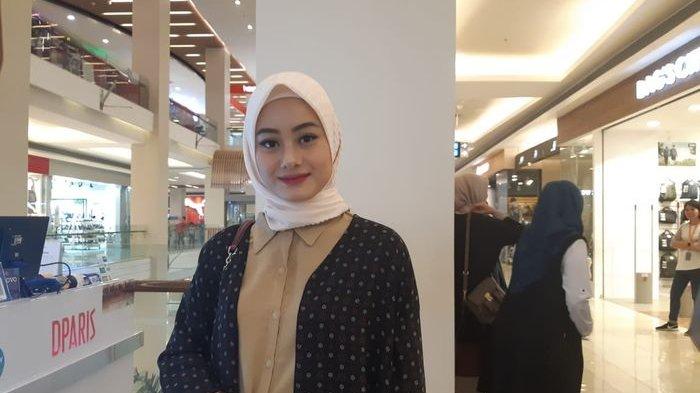 Artis Kelahiran Palembang, Dinda Hauw Mantap Berhijab, Hijrah Karena Dihantui Perasaan Takut Mati