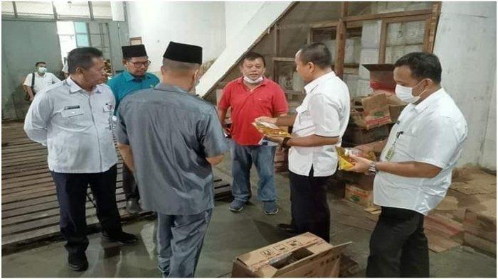 Disdagrin Lubuklinggau Sidak Distributor Minyak Goreng, Stok Banyak di Gudang