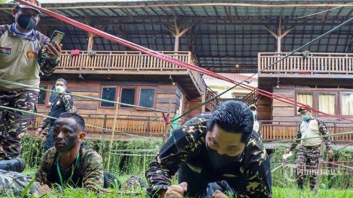 Menteri Erick Thohir Bangga Bisa Jalani Tes Fisik Masuk Banser Seperti Tentara, Ikut Teriak Yel-yel