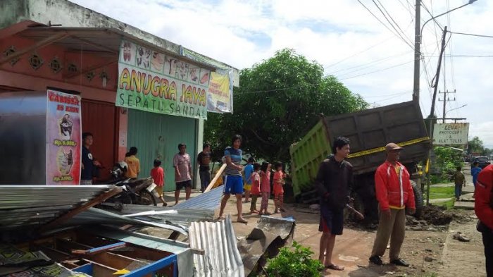 Brak Suara Mengagetkan Itu Membuat warga Terbangun Pagi Buta dan Mendapati Hal Mengejutkan