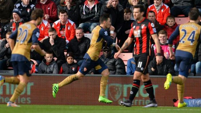 Wenger Takjub dengan Gol Kaki Kanan Oezil