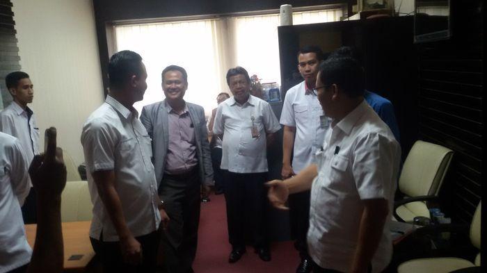 Ikhwanuddin Tetap 'Ngantor' Seperti Biasa Meskipun Dijadikan Tersangka oleh Kejagung