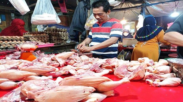 Jelang Puasa, Harga Ayam Potong di Pasar Inpres Lubuklinggau Merangkak Naik