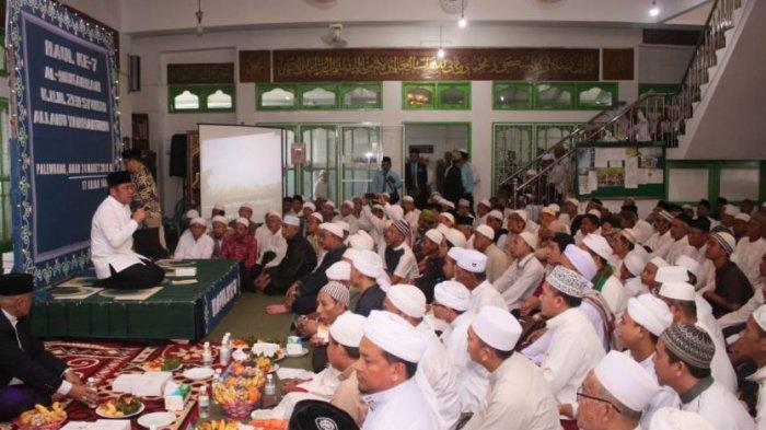 Hadiri Haul Ke-7 KH M Zen Syukri, Herman Deru Berharap ilmu Agama yang Diajarkan Terus Diamalkan