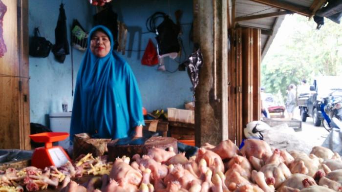 Harga Daging Ayam Meroket di Beberapa Pasar Palembang