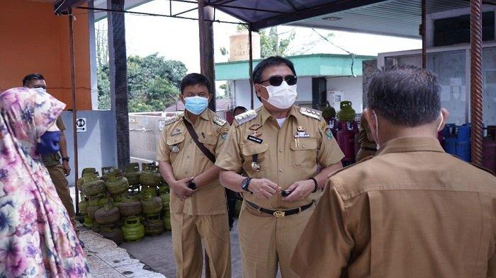 Buntut Kelangkaan Elpiji 3 KG, Pj Bupati Muara Enim Nasrun Umar Sidak Pangkalan
