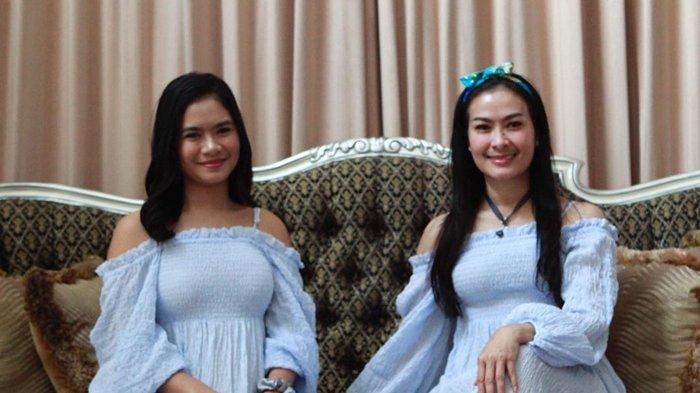 Iis Dahlia dan Putrinya Pakai Pakaian Terbuka di Hari Lebaran, Panen Komentar Miring Publik