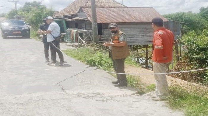 Jalan Penghubung Tempirai - Air Itam PALI Ambles, Aliran Air PDAM Ikut Terputus