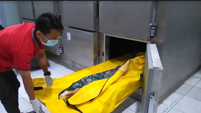 Nenek 60 Tahun Ditemukan Tewas Mengenaskan di Depan Rumahnya di Jalan Pangeran Ratu Jakabaring