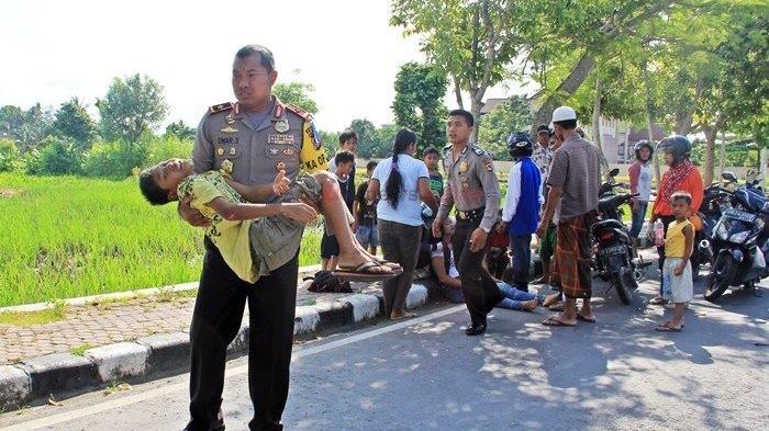 Kapolda NTB Dipuji Netizen Usai Turun Tangan Angkat Bocah Korban Tabrak Lari