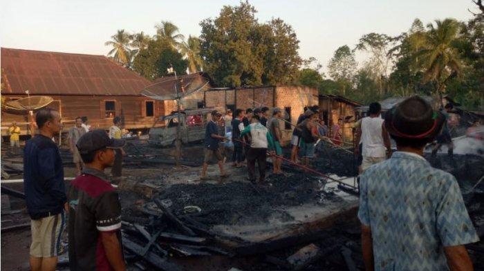 Kebakaran di Batu Lintang Empat Lawang Hanguskan Dua Rumah dan Satu Mobil