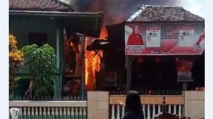 Kebakaran Satu Jam, 3 Rumah di Lebung Hitam Tulung Selapan OKI Hangus