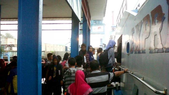 Penyeberangan Palembang-Bangka Belum Ramai