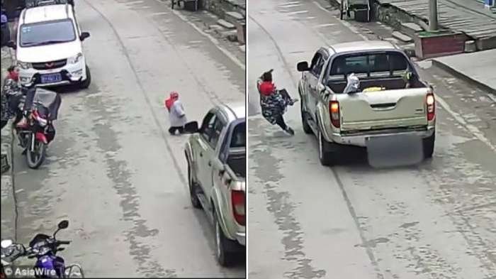 Naas ! Balitanya Tiba-tiba Berlari ke Tengah Jalan, Saat Truck Datang Sang Ibu Lakukan Hal Ini!