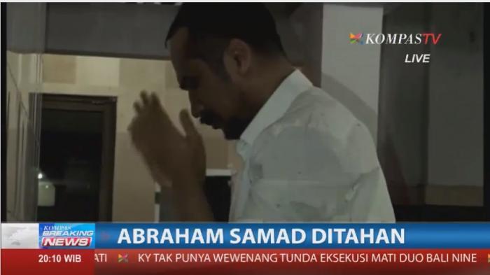 Polisi Tahan Abraham Samad