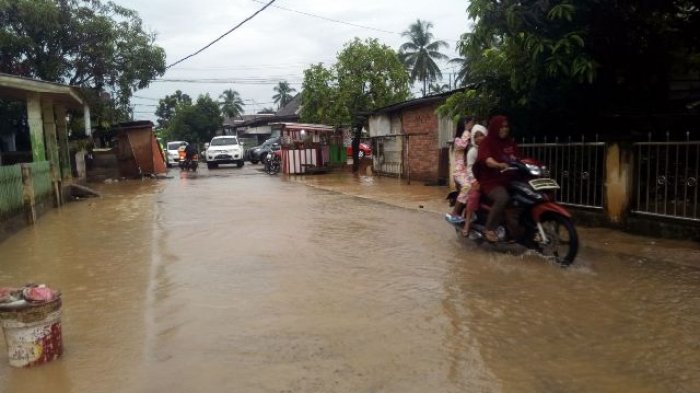 Parit Sempit dan Drainase Jelek Bikin Banjir Setiap Hujan Deras di PALI