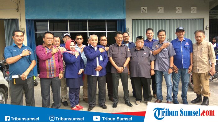 Komisioner KPU dan Panwaslu OKU Kompak Datangi Nasdem Ini Yang Dilakukan