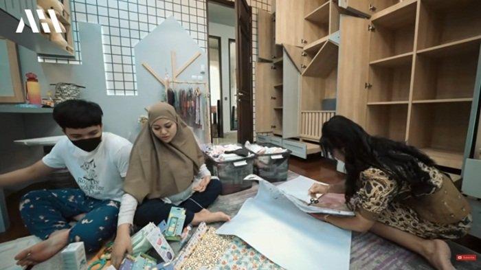 Krisdayanti Jadi Baby Sitter Baby A, Sang Nenek Bantu Bersihkan Kamar Bareng Atta dan Aurel