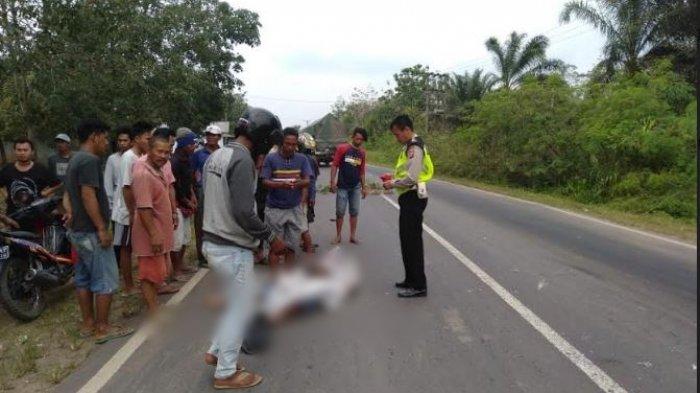 Motornya Masuk Kolong Truk Kemudian Terbakar, Kristanto Warga OKI Tewas Kecelakaan di Jalintim