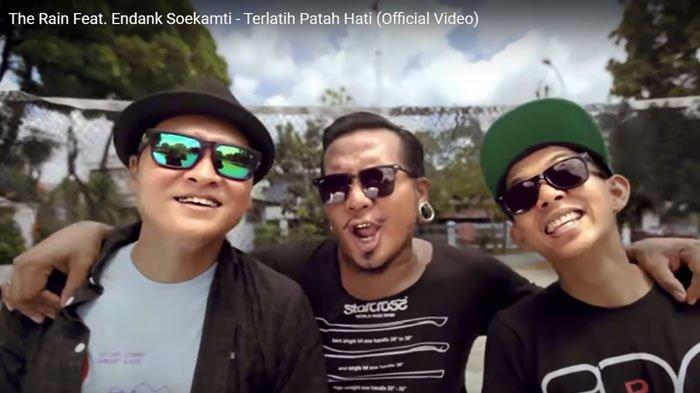 Kunci Gitar, Chord Lagu Terlatih Patah Hati The Rain, Lengkap dengan Video Klip dan Liriknya