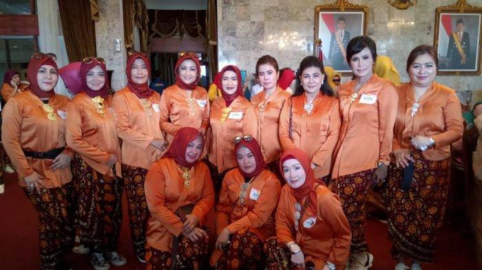 Komunitas The Universal Line Dance (ULD) Sumsel Tampil di Griya Agung