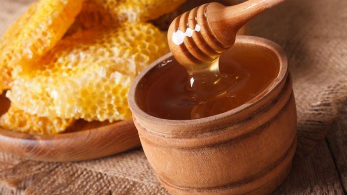 Dua Langkah Cara Agar Tak Tertipu Beli Madu Palsu, Peternak Lebah : Buka Segel Kemasan Madu, Cicipi