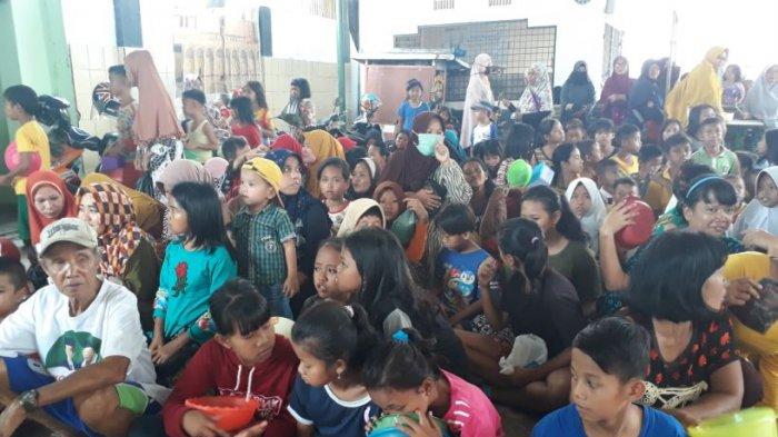 Bagi-bagi Bubur Suro, Tradisi Sejak 30 Tahun Lalu di Keluarga Ustad Taufik Hasnuri