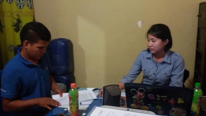 Hebat, Supir Truk Ini Hajar Kawanan Pemuda yang Meminta Pungli di Jalan