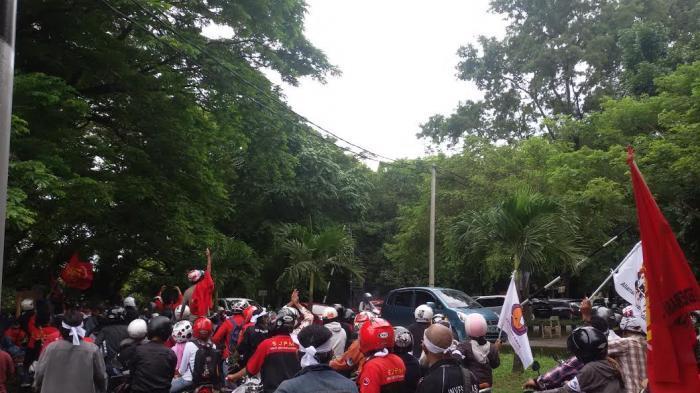 Pendukung Abraham Samad Ajak Mahasiswa Hukum Unhas Ikut Demo