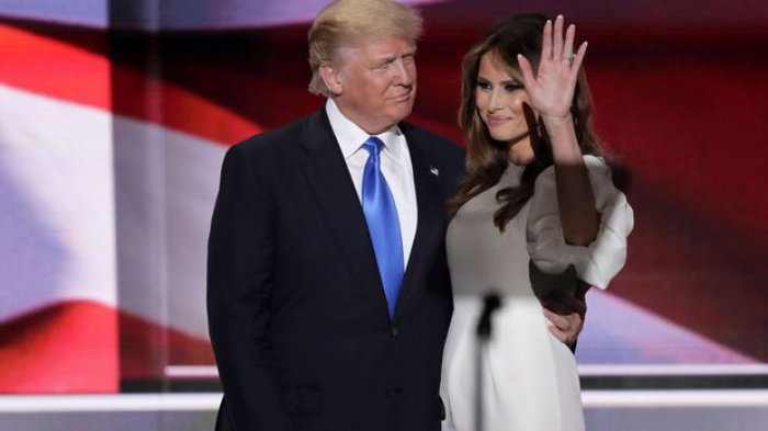 Perancang Ini Bangga Pakaiannya Dikenakan Michelle Obama tapi Tidak Sudi Digunakan Melania Trump