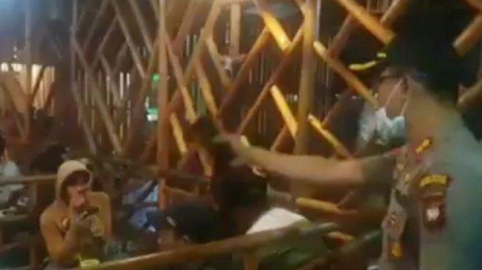 Disuruh Bubarkan Diri oleh Polisi, Pengunjung Cafe Malah Tertawa,  'Saya Sampai Akan Sujud'