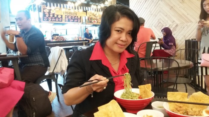 Bagi yang Doyan Makanan Pedas, Kudu Wajib Coba Mie Hijau Ini !