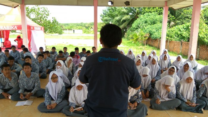 Begini Serunya Roadshow Gen Milenial TRIBUN-SRIPO di SMA Negeri 21