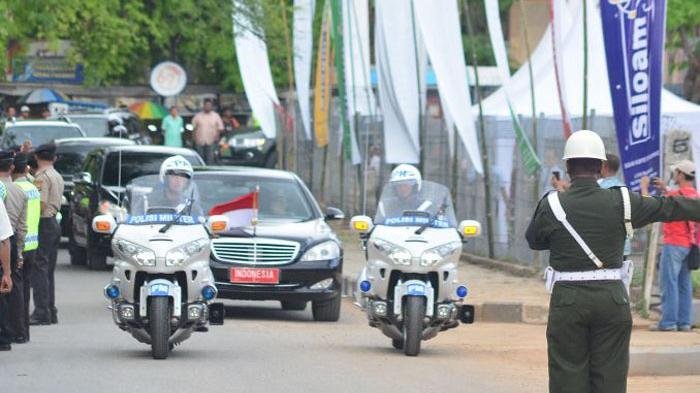 Wanita Ini Nekat Salip Rombongan Presiden Jokowi, Satu Polisi Terluka, Dikabarkan Sempat Lakukan Ini