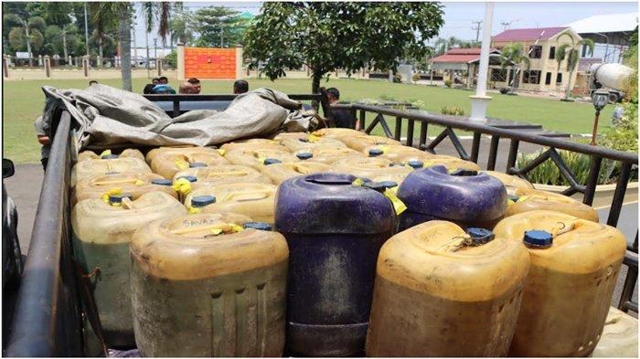 Polisi Bongkar Penimbunan BBM Bersubsidi di Musi Rawas, Buru Pemilik 6 Mobil Pengangkut