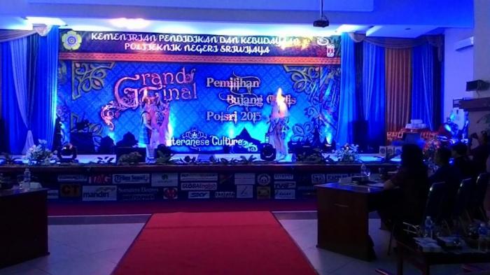 Para Finalis Bujang Gadis Polsri 2015 Tunjukkan Bakat Menari