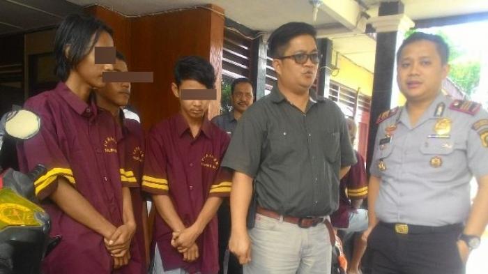 Demi Bayar Utang di Warung Nasi, Tiga ABG Ini Nekat Nodong Orang di Jalan