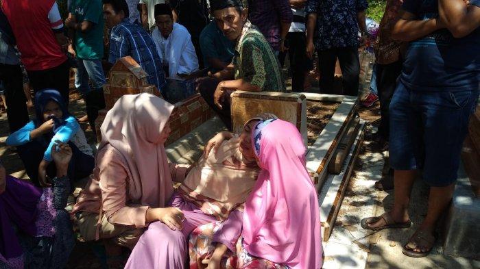 Kakak Wiwik Wulandari Pingsan Saat Jenazah Dikuburkan, Hubungan Korban dan Tersangka Sepupu Mindo