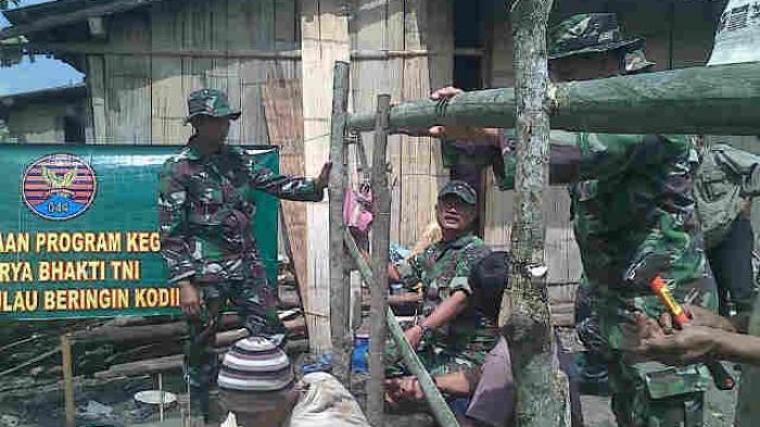 Ajak Masyarakat Hidup Sehat, TNI Bangun Jamban