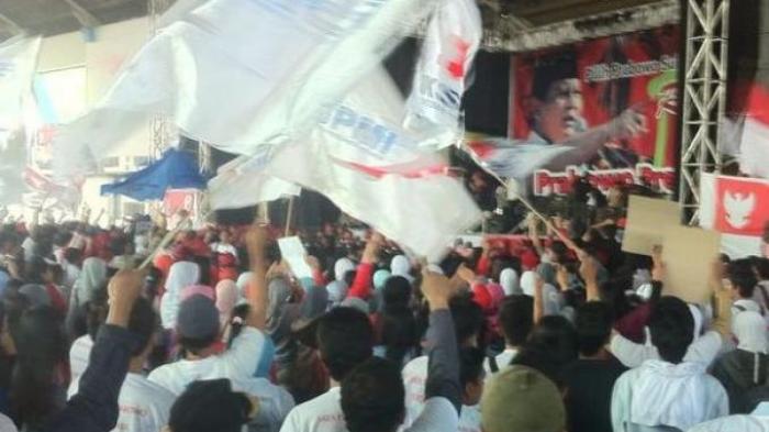 KPU Jakarta Didemo Pendukung Prabowo-Hatta