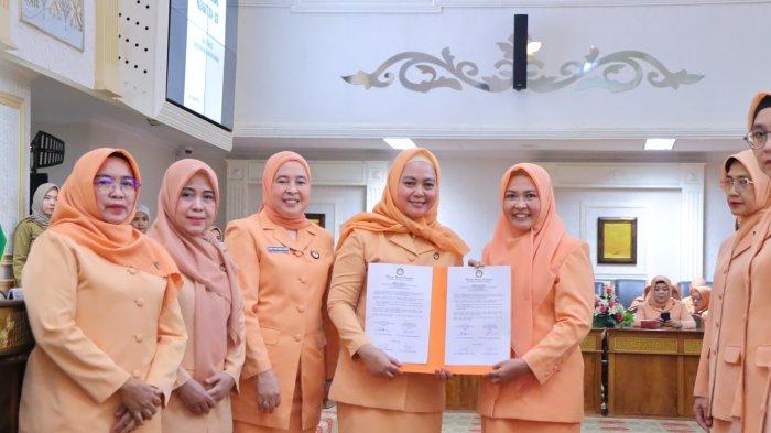 Ida Royani Aprizal Resmi Jabat Ketua DWP Palembang Periode 2025 - 2030