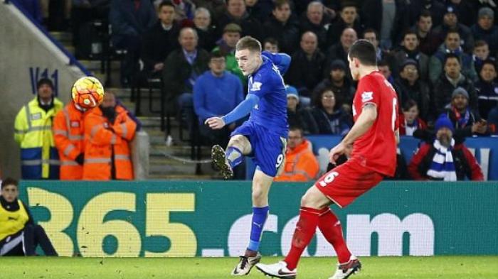 Taring Jamie Vardy Mengoyak Liverpool 2-0