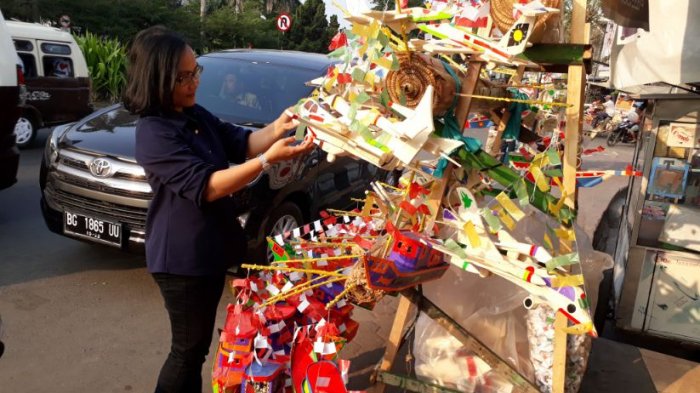 Kenalkan Suvenir Khas 17 Agustus Pesawat Telok Abang ke Tamu Asian Games 2018 Palembang Jakarta