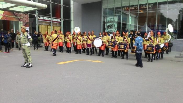 Pol PP Gunakan Songket Ikuti Ramaikan Launching Songket