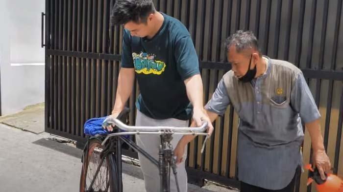 Baim Wong Merinding Dikirim Sepeda Dikayuh dari Madura, Temukan Kejanggalan Ini: Gimana Bawanya?
