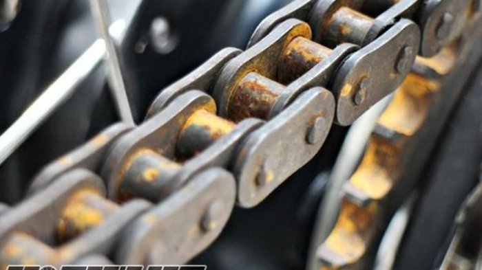 Cuaca Panas, Perhatikan Rantai Sepeda Motor Jangan Telat Diberi Pelumas