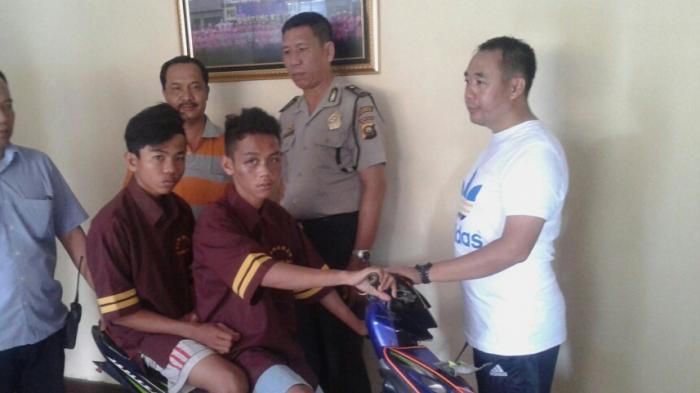 Dua Bocah Ini Intai Korbannya Sebelum Menodong