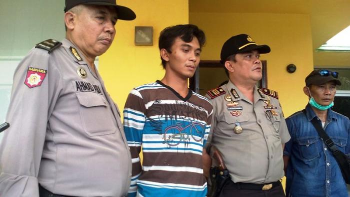 Ngaku Dapat Bisikan, Rido Nekat Bugil Lalu Mencuri