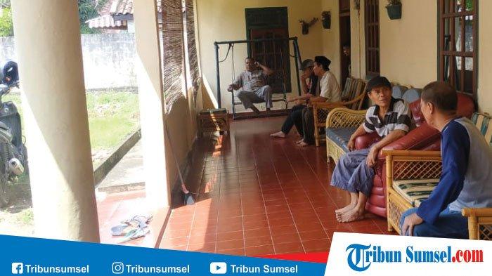 Kecelakaan Karyawan PT Semen Baturaja 2 Tewas, Mobil Dikendarai Sang Istri